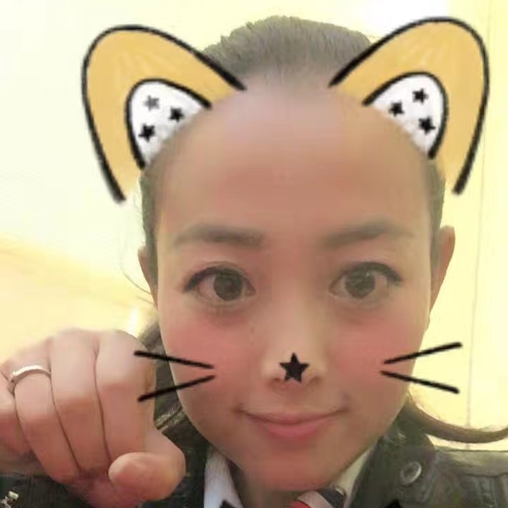 倾听小秘密的熊