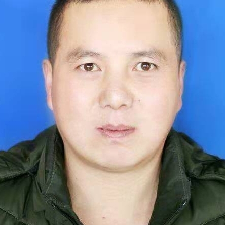 更加努力的先生