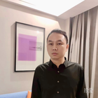 愛笑男人