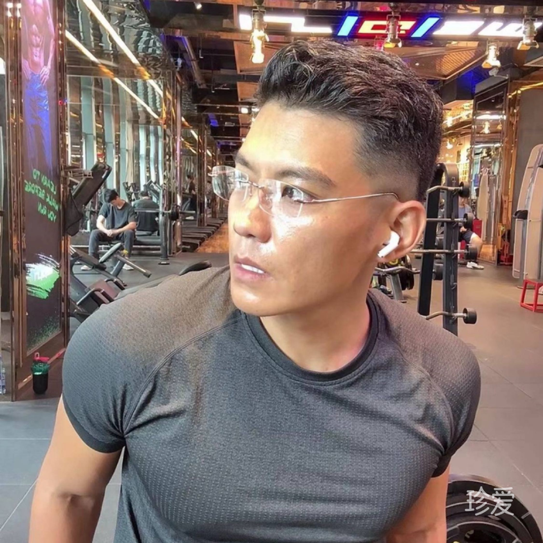 李少
