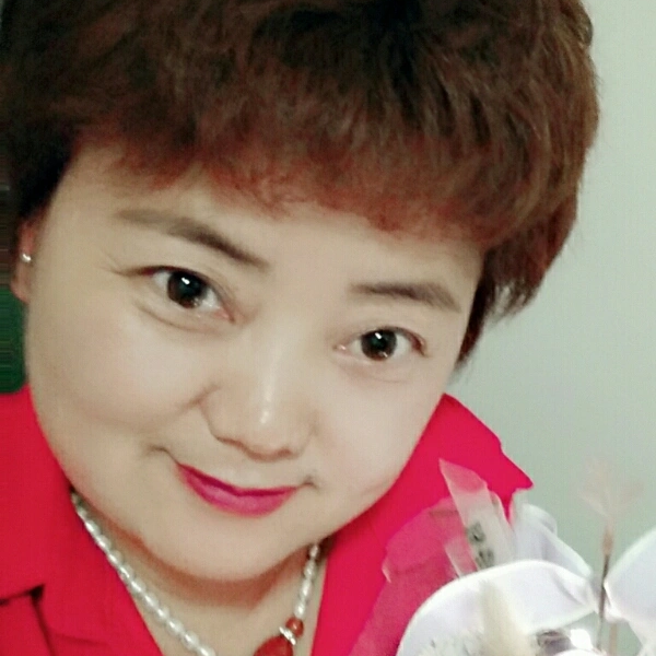 快樂(lè)的寶華