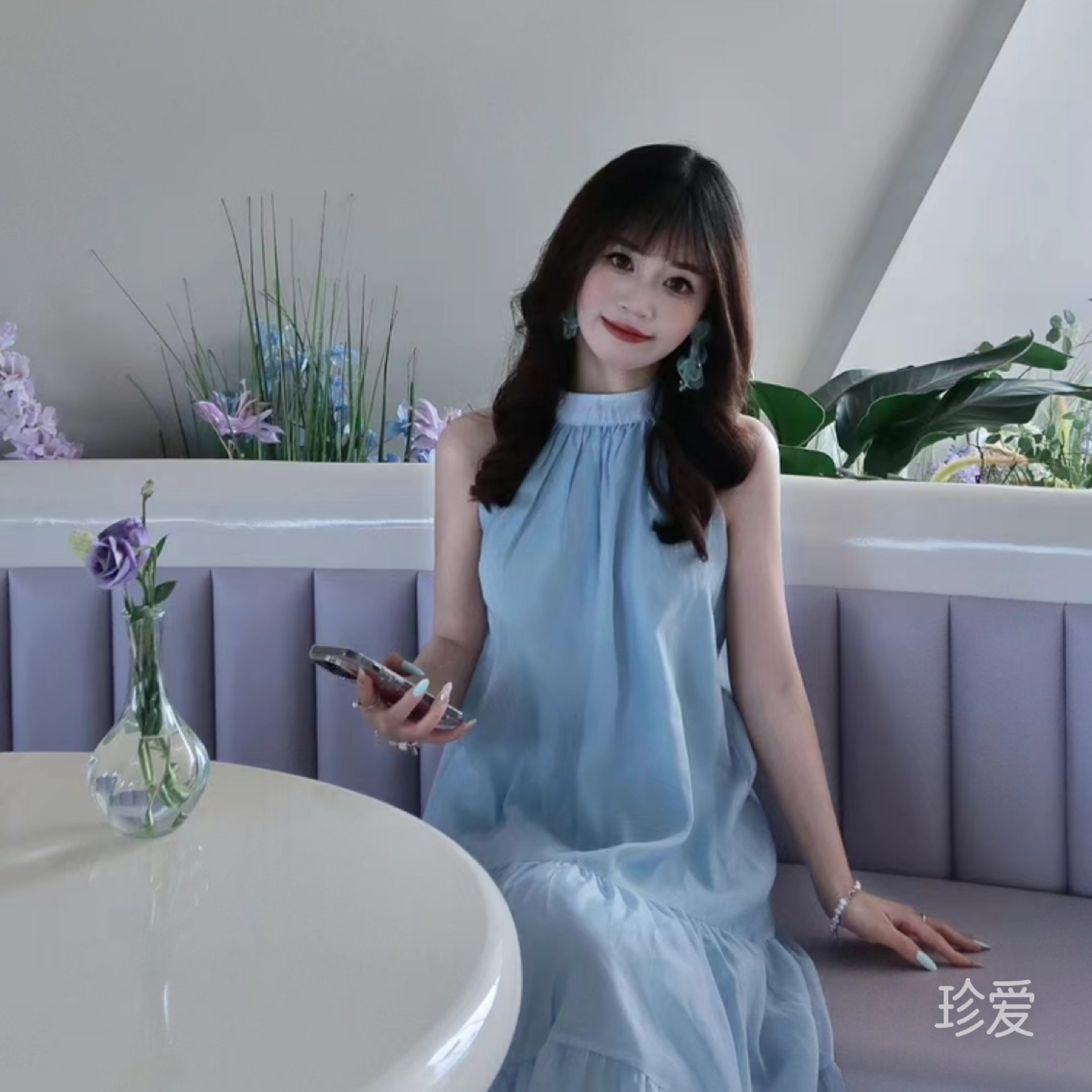 爱吃蘑菇的兔子