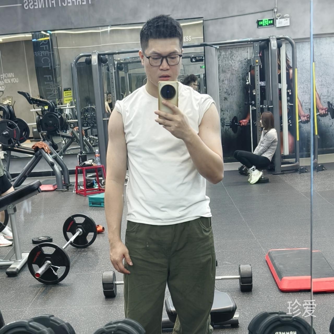 喜欢宅的YY