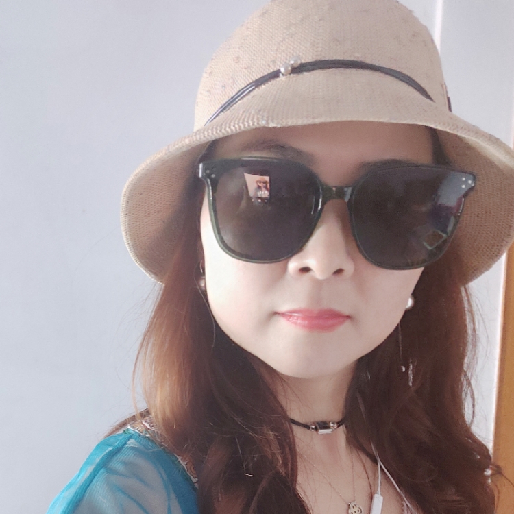 小鬼撞见皮皮虾