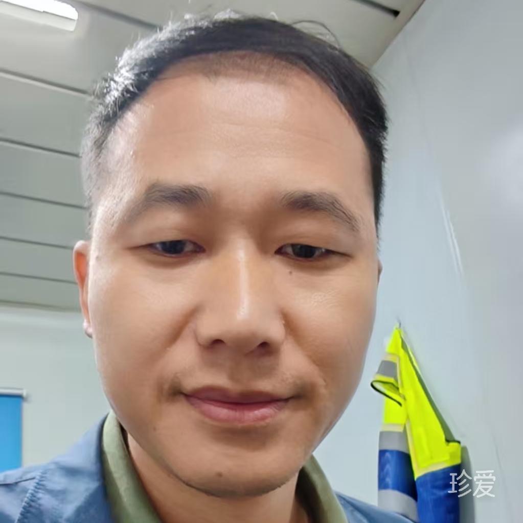 可以给她笑的人