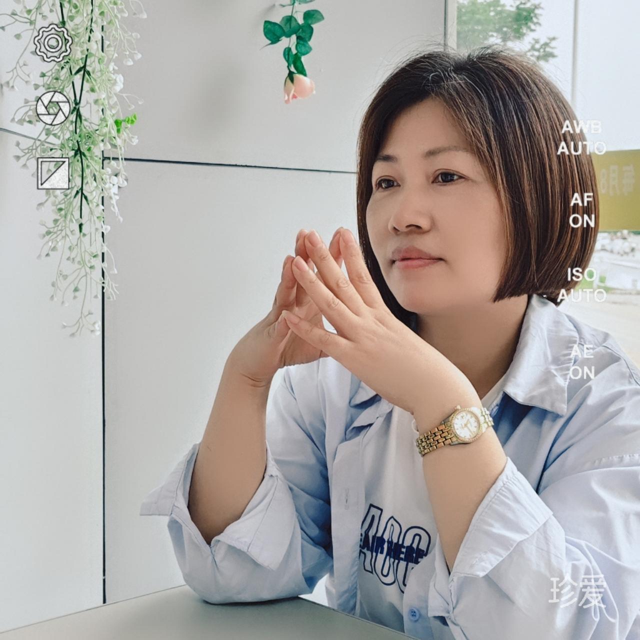 微微笑彩云