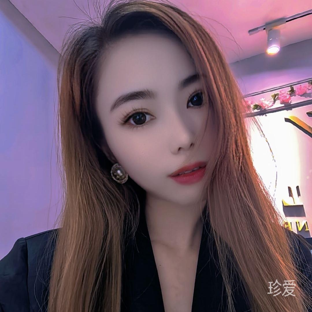 獨(dú)自漫步的貓