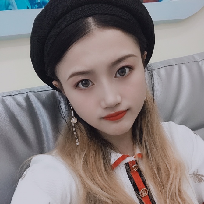 林蔭下的陽(yáng)光