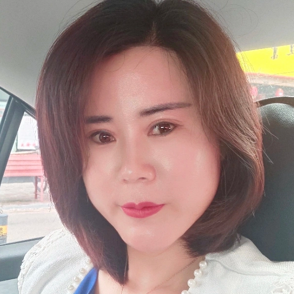 風(fēng)輕云淡燕兒飛