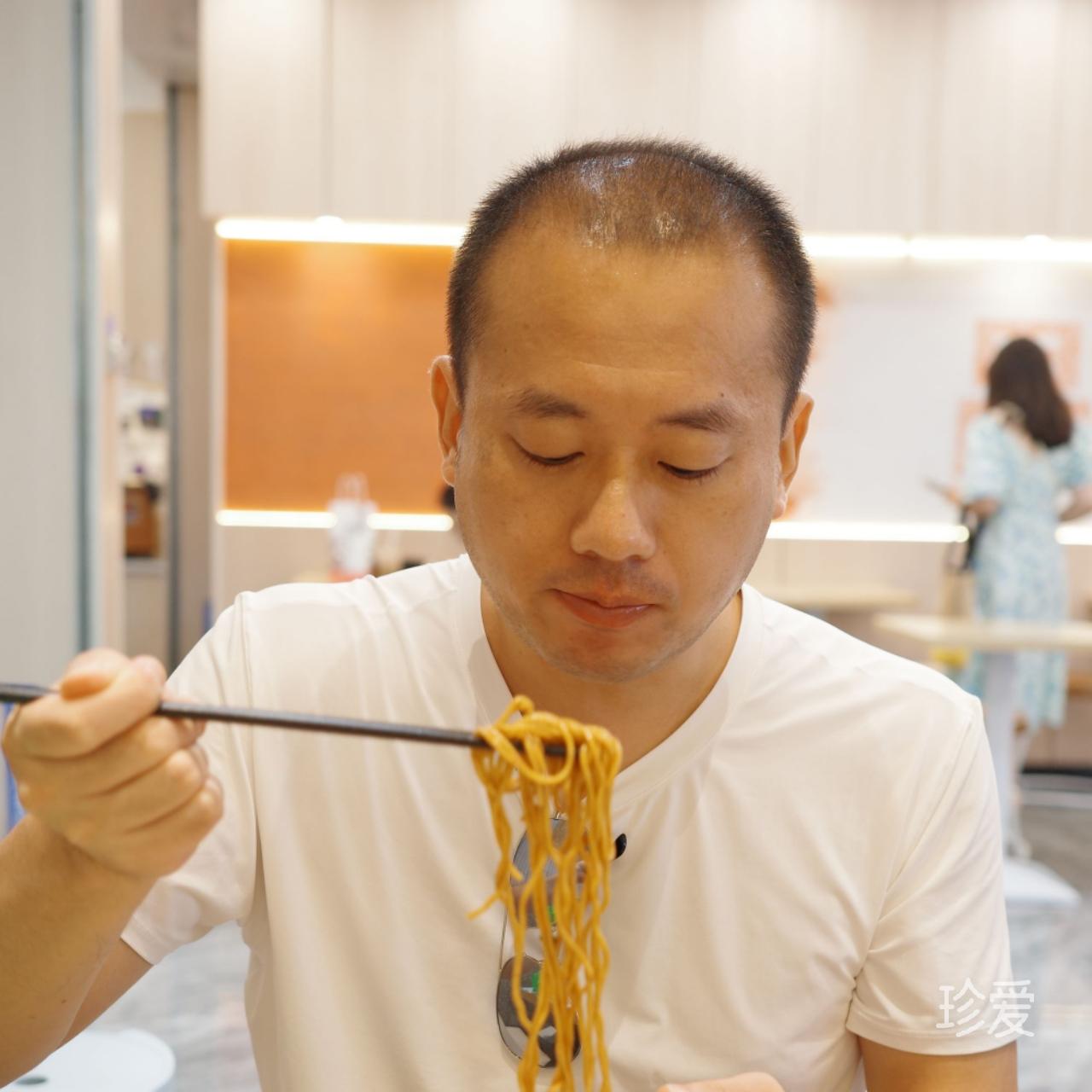 热情且理性
