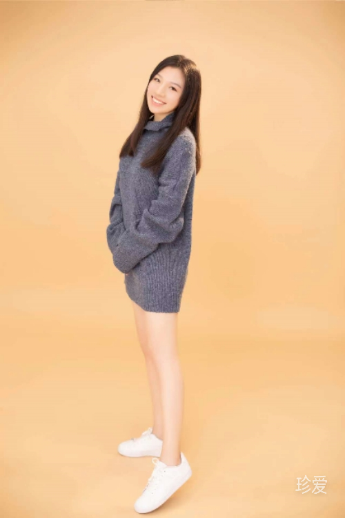 一個(gè)愛(ài)笑的女孩