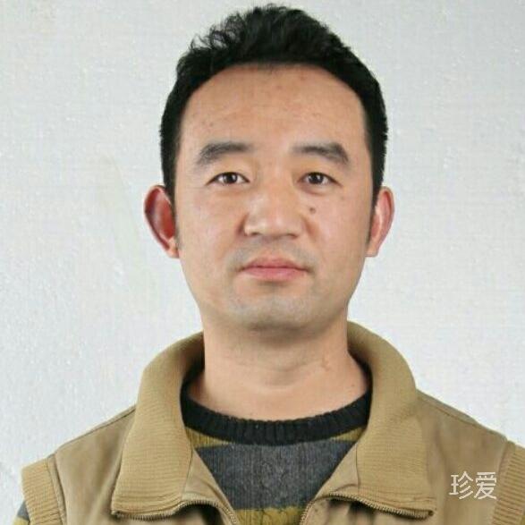 用冷靜的理性溫暖人間