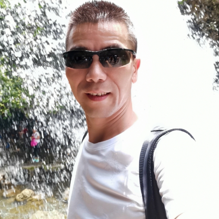 一人一車一世界