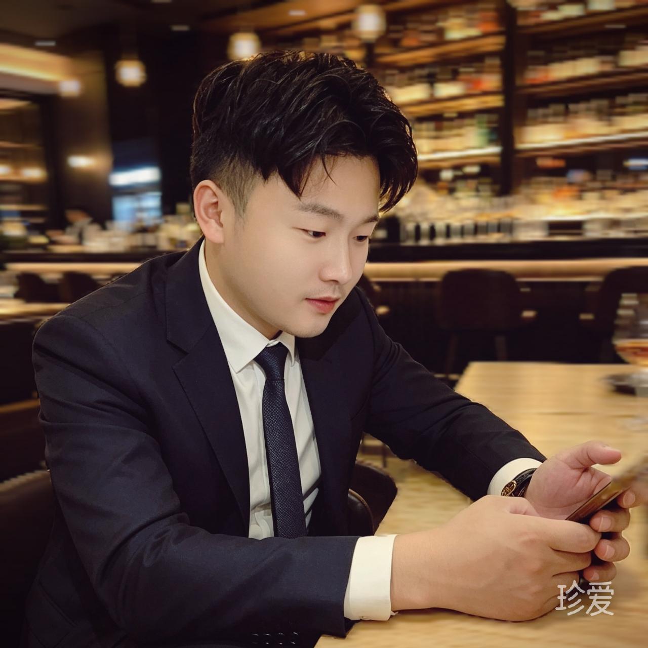 一只小鸟