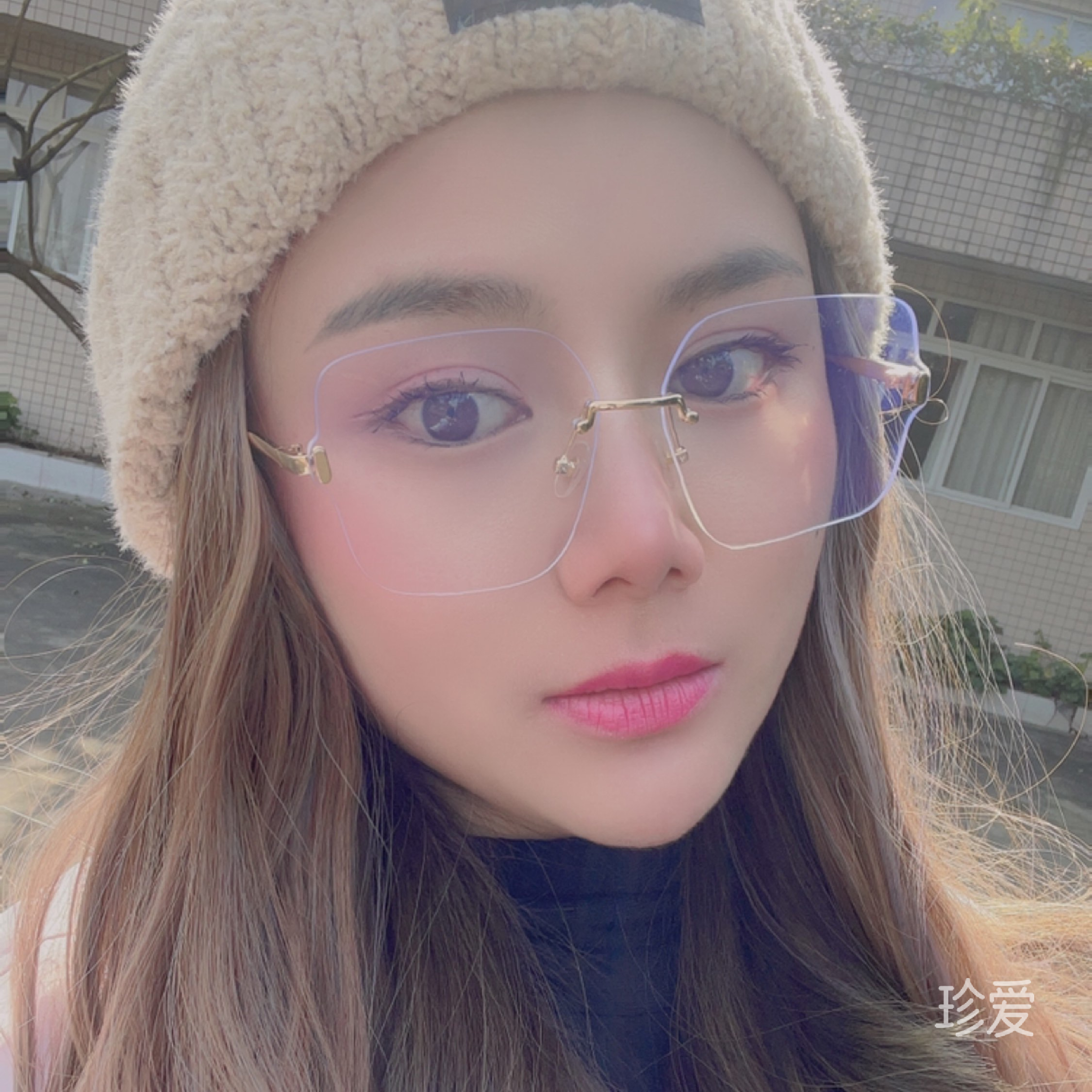 太陽(yáng)刺眼旳光芒