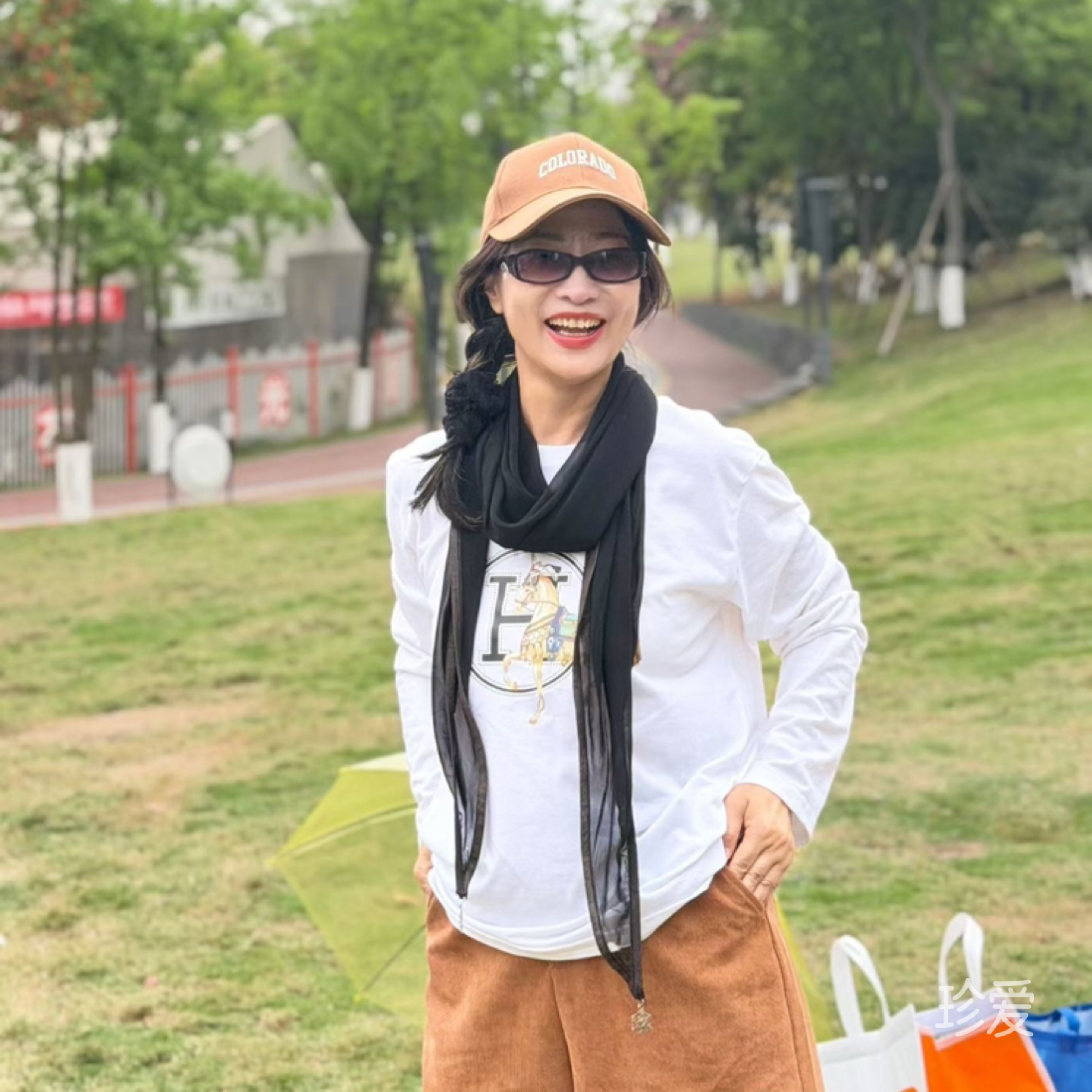 管女士