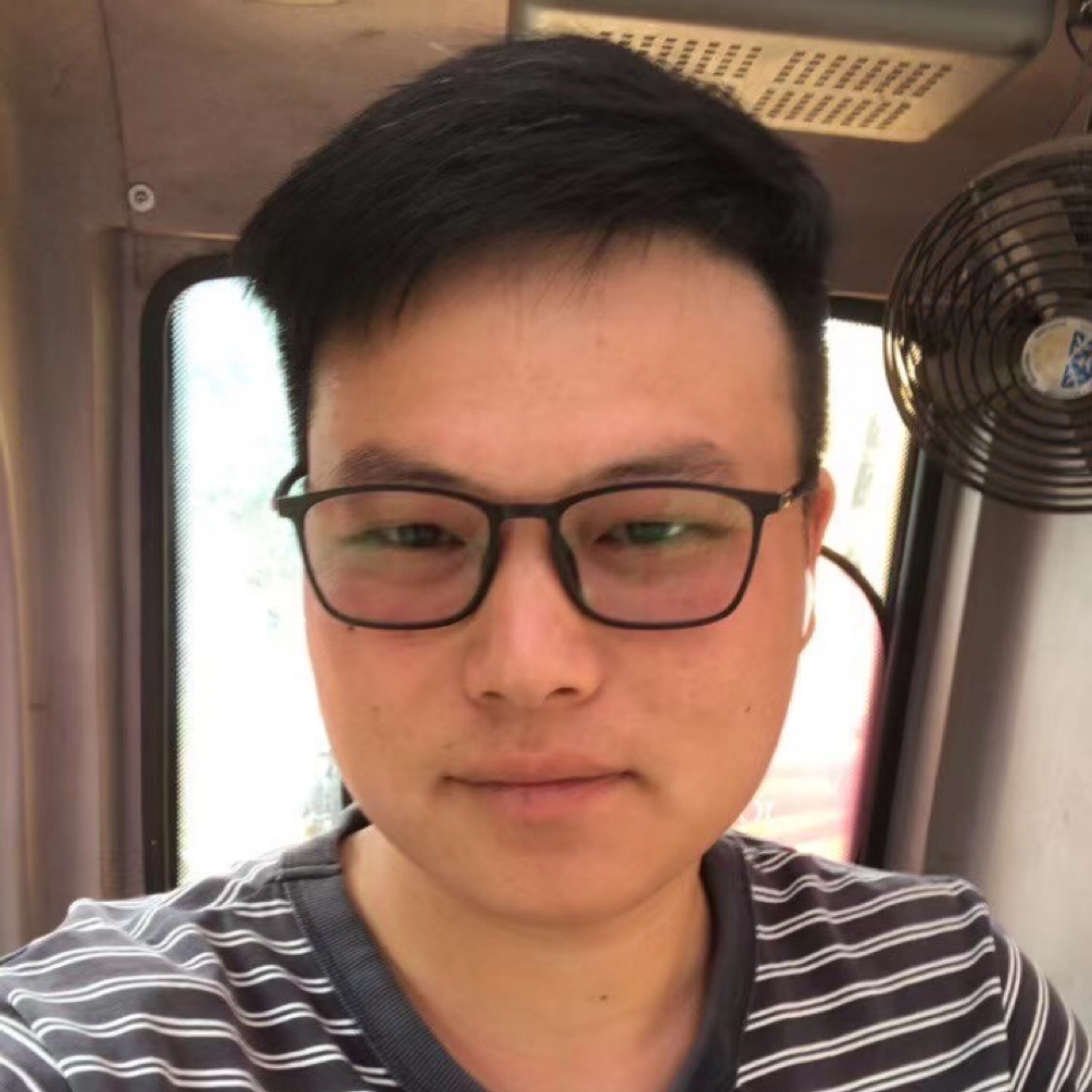 努力向上的青年