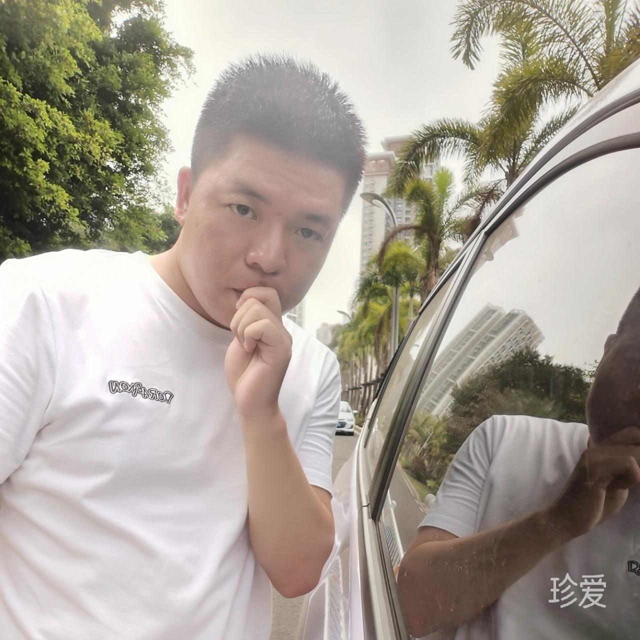 會(huì)飛的藍(lán)胖子