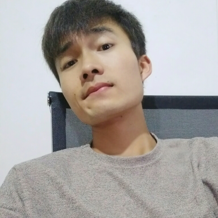 抱著酒壇的皮囊