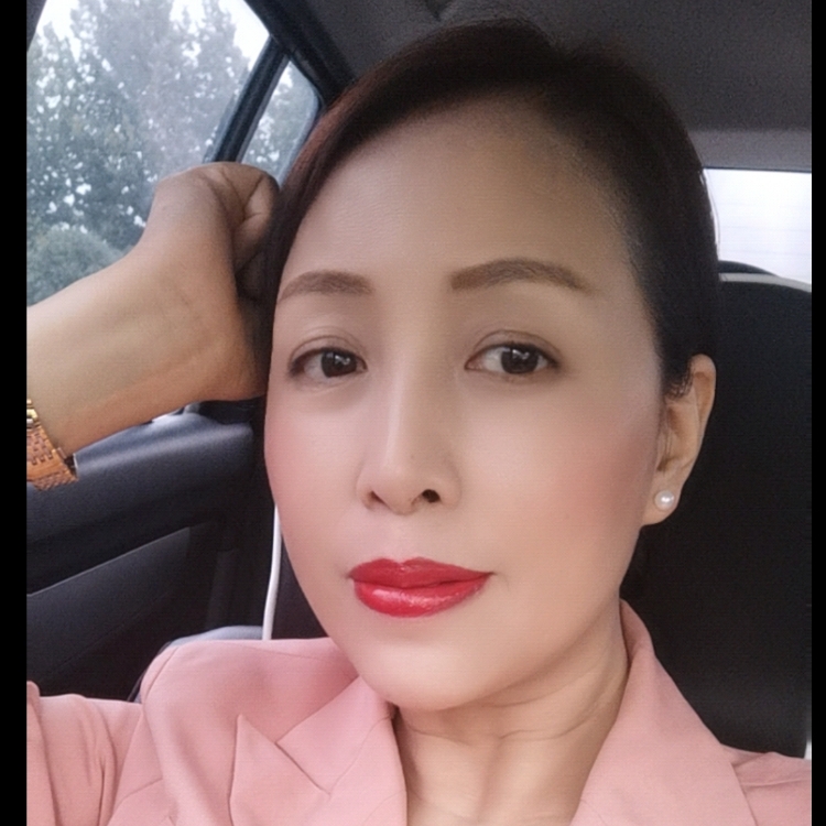 落花飛絮輕如夢