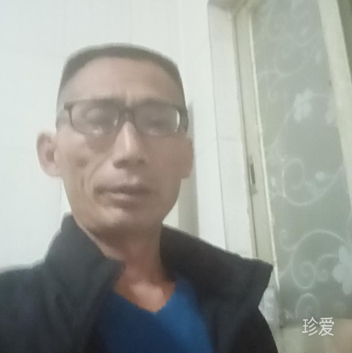 携手走过春夏秋冬