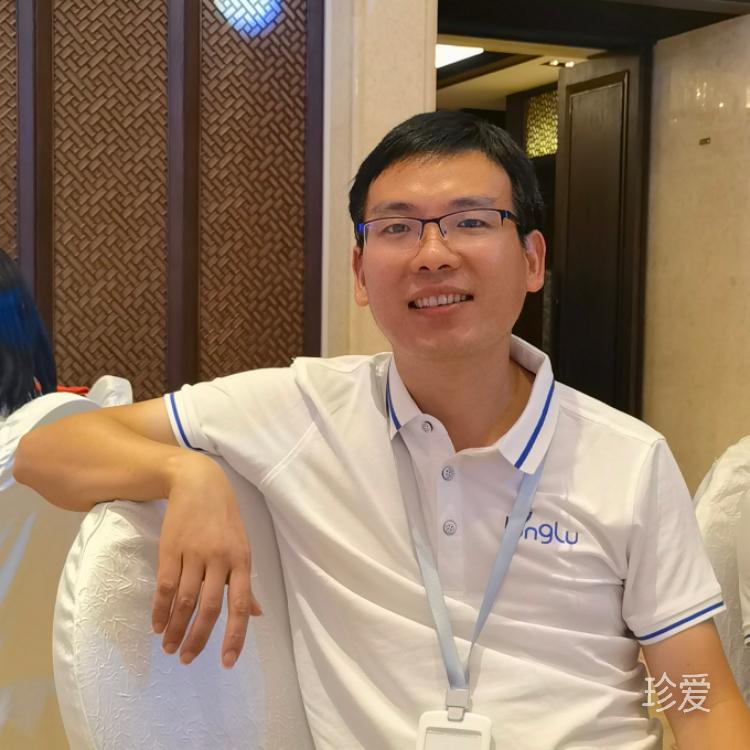 翱翔藍(lán)天的雄鷹