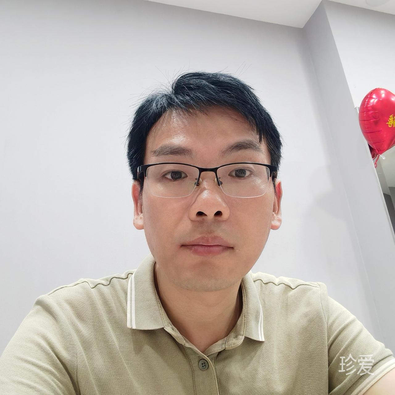 翱翔蓝天的雄鹰