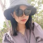 我見青山多嫵媚