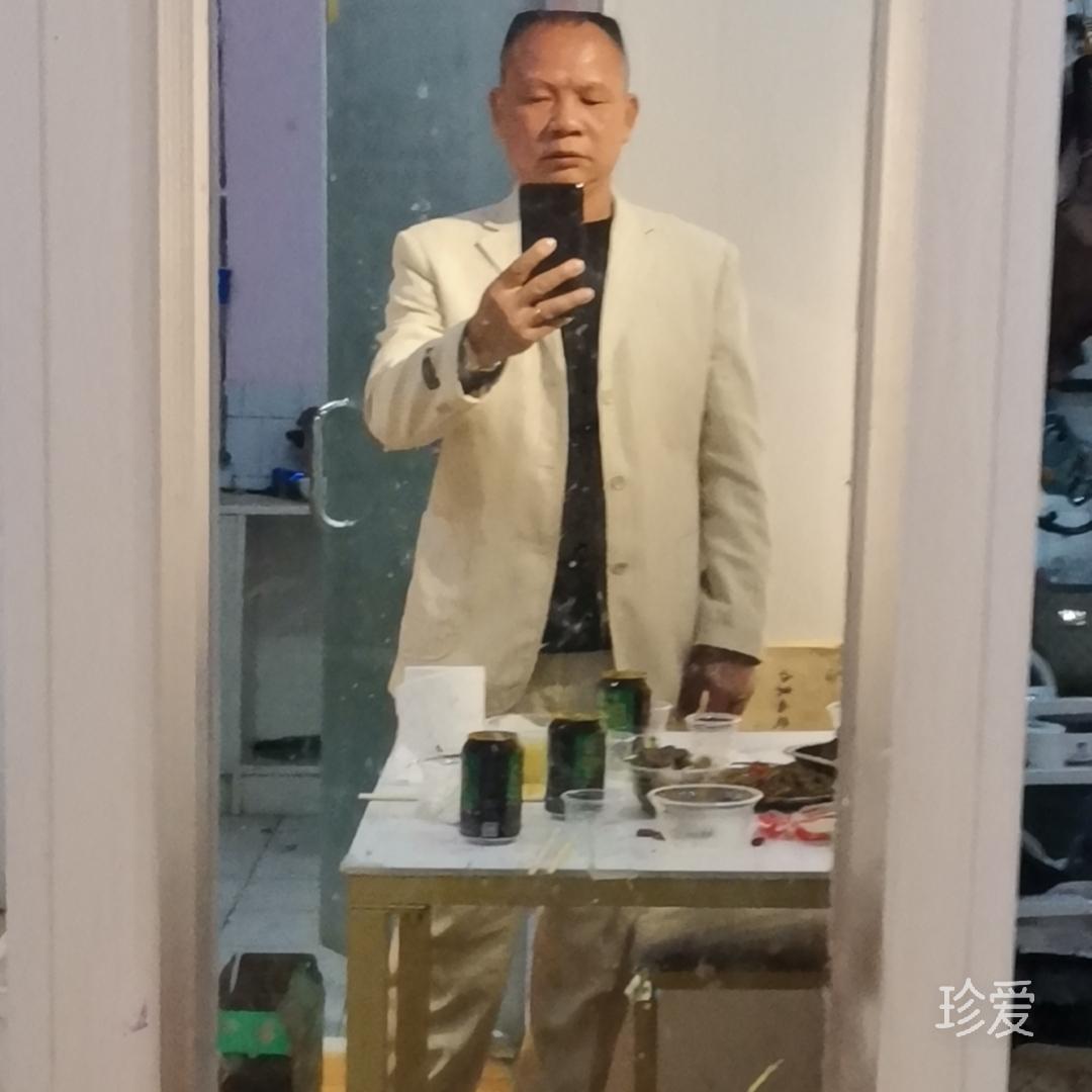 刘一泽