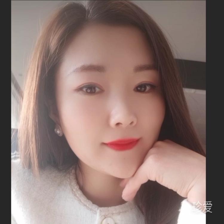 月光下的小姑娘