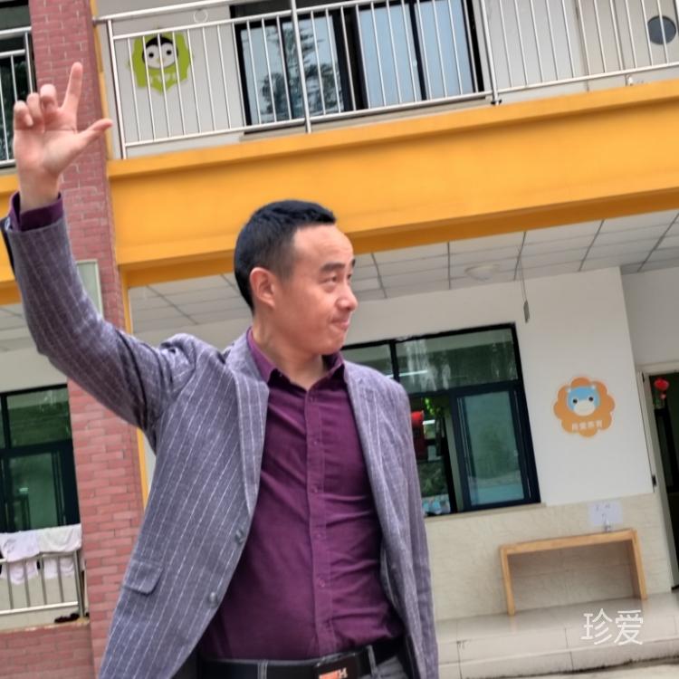 等待花开的蝴蝶