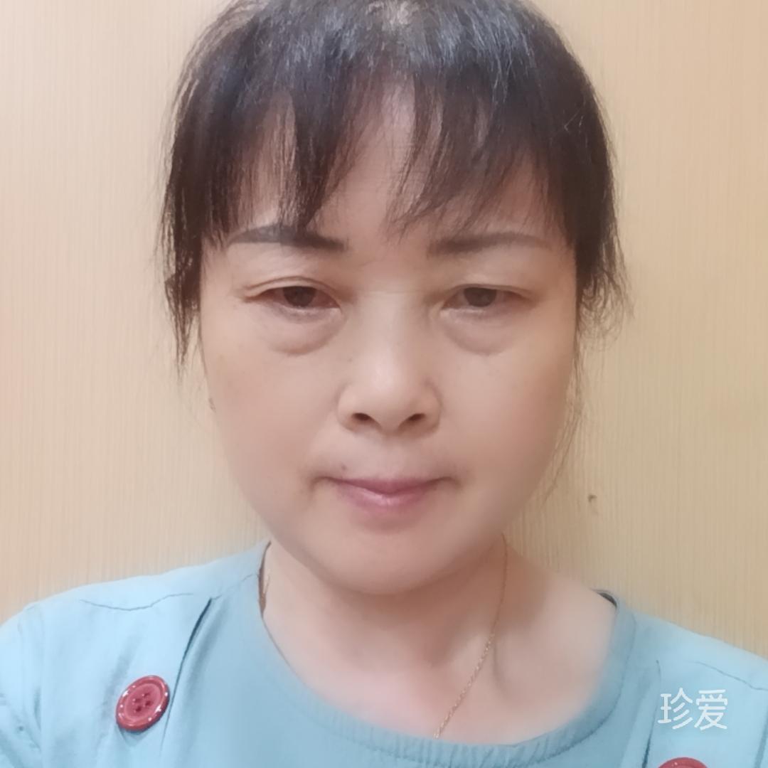 應該甜美的笑了