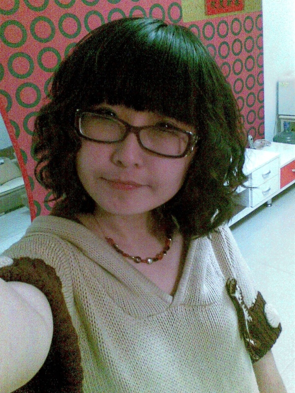 笑嘻嘻的小鬼鬼