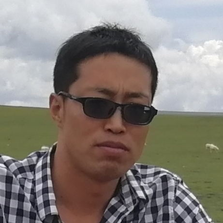 被雨淋湿的小老鼠