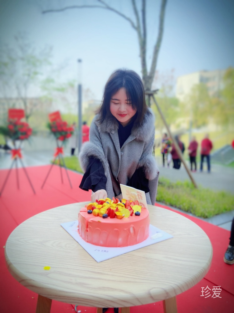 新新喜歡大白兔