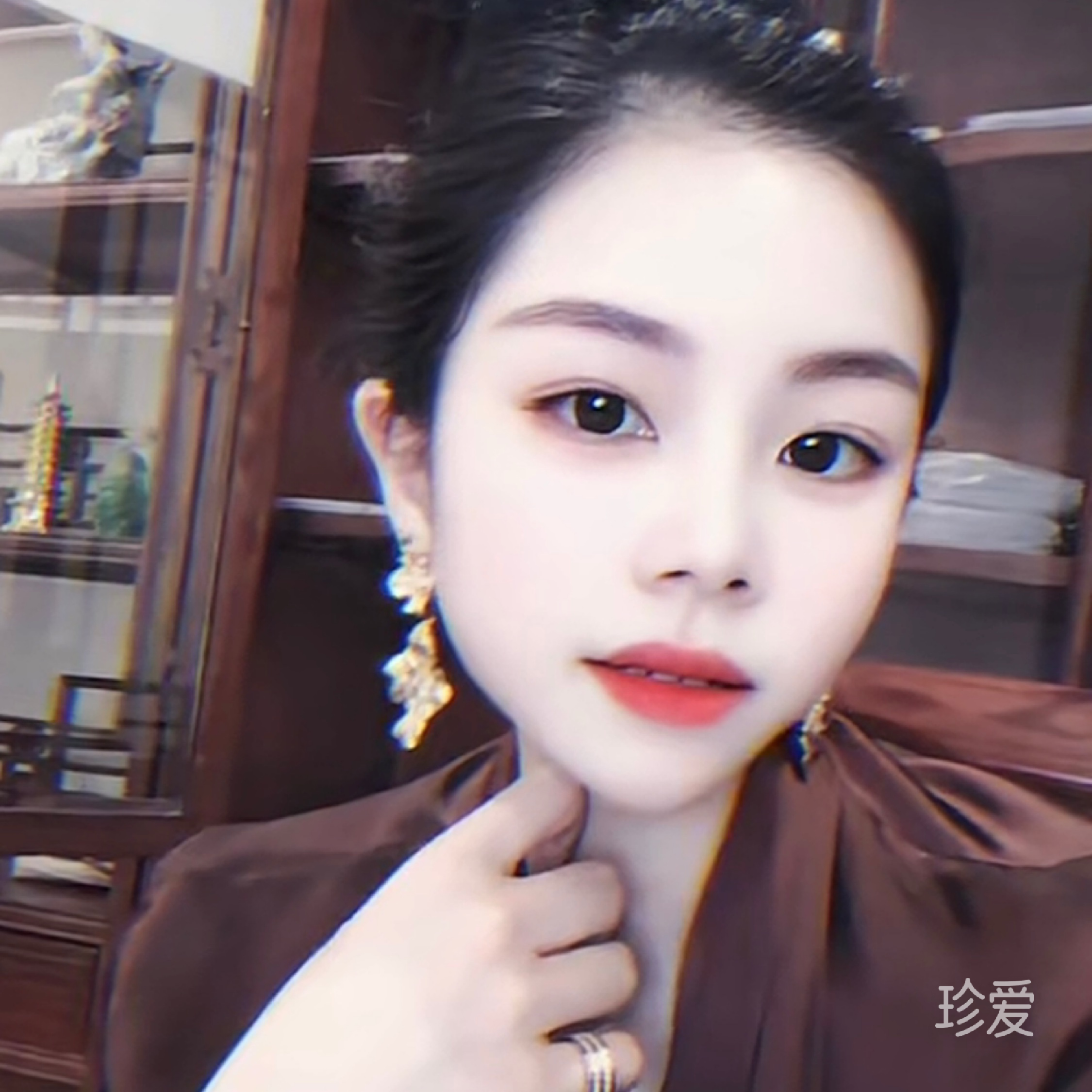 张馨予