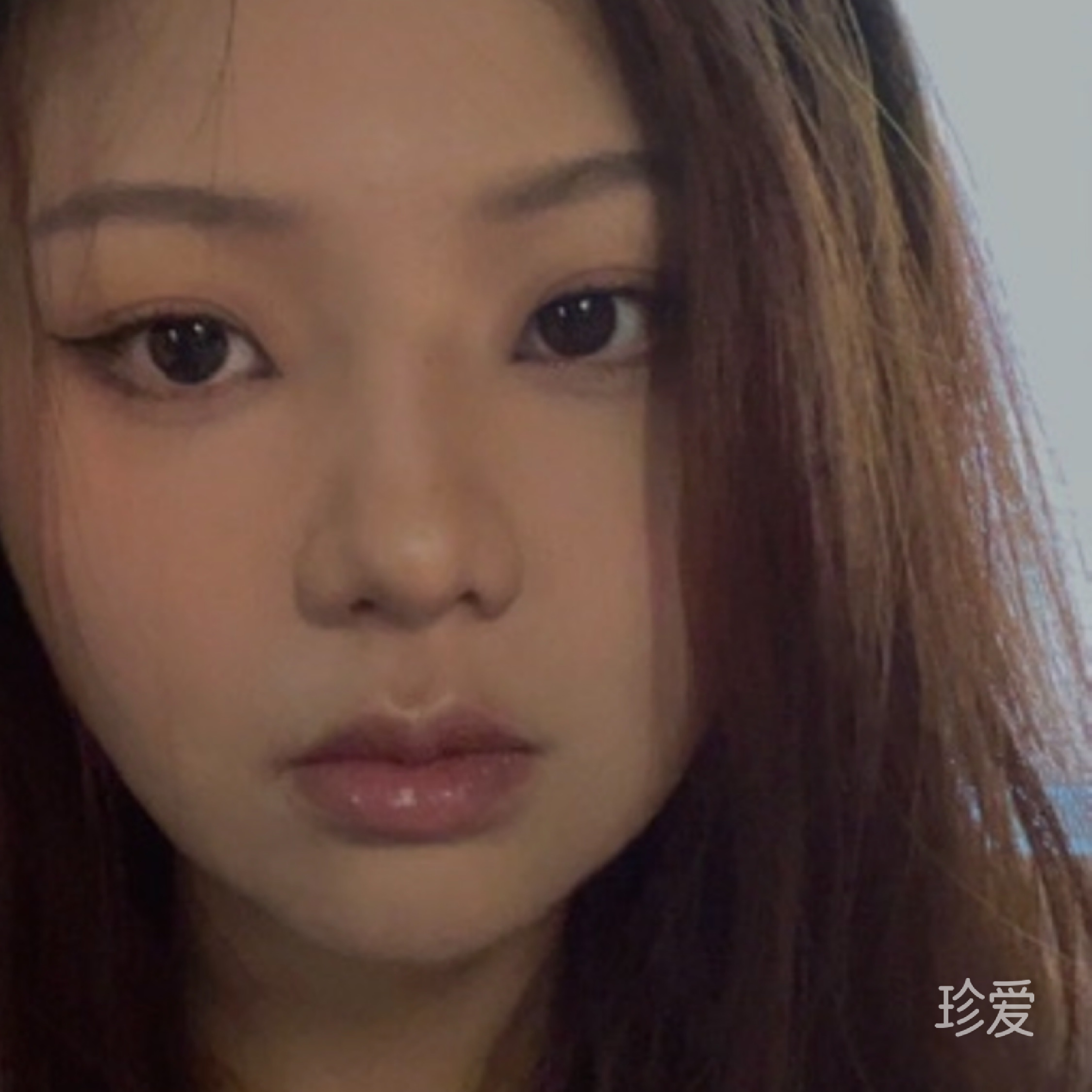 吃顆草莓再說(shuō)吧