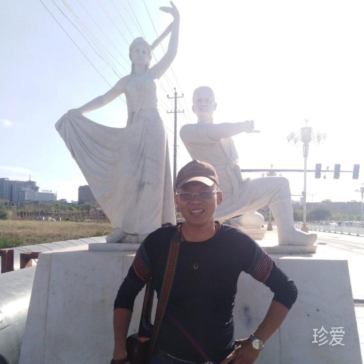 愛唱歌的招財貓