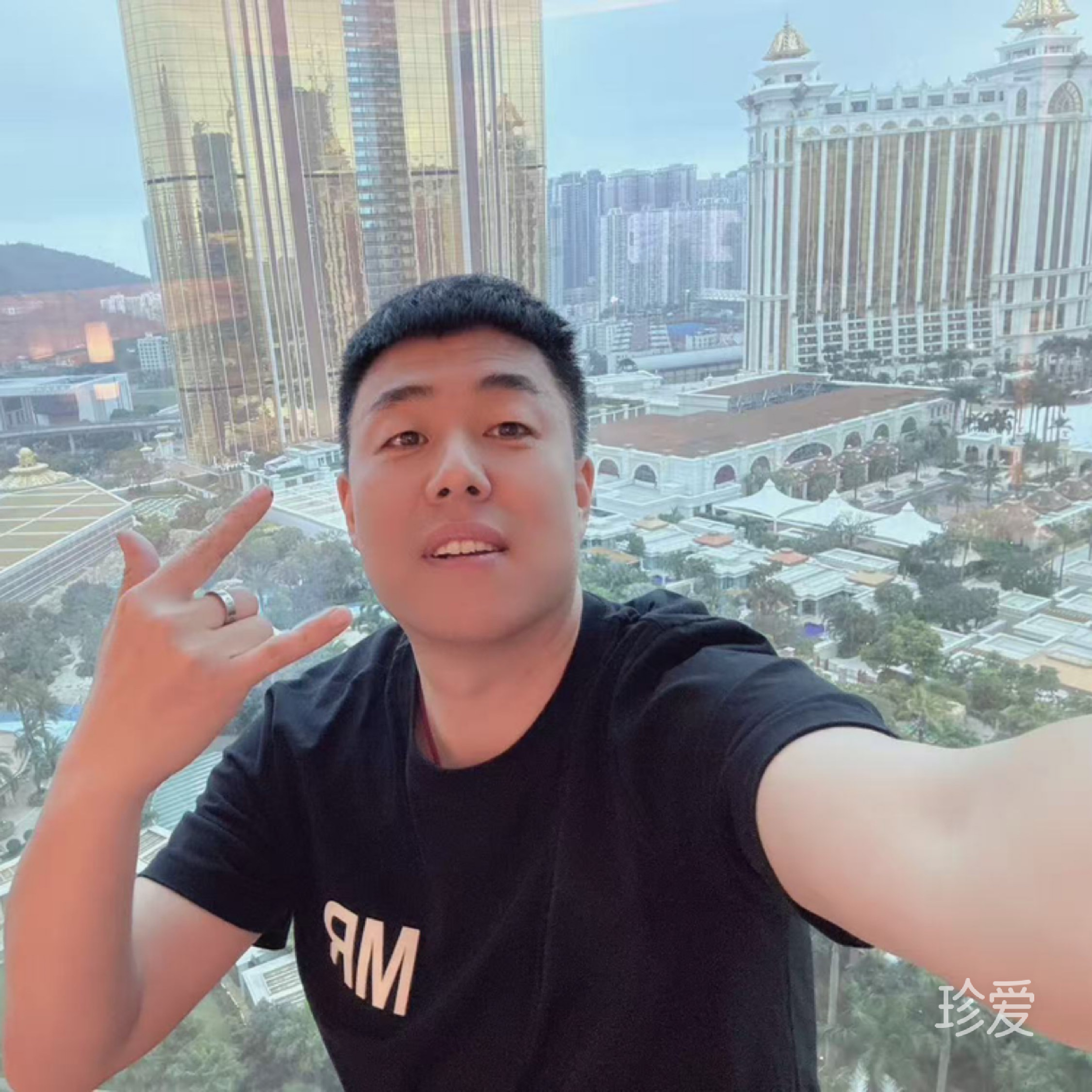 隔壁老张