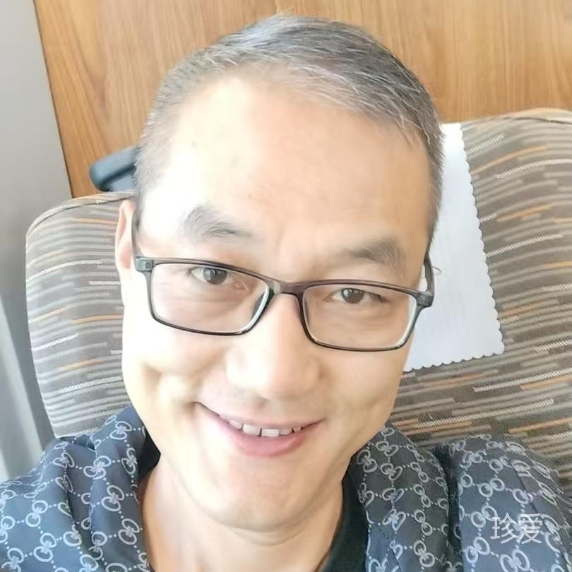 原地蹦三下