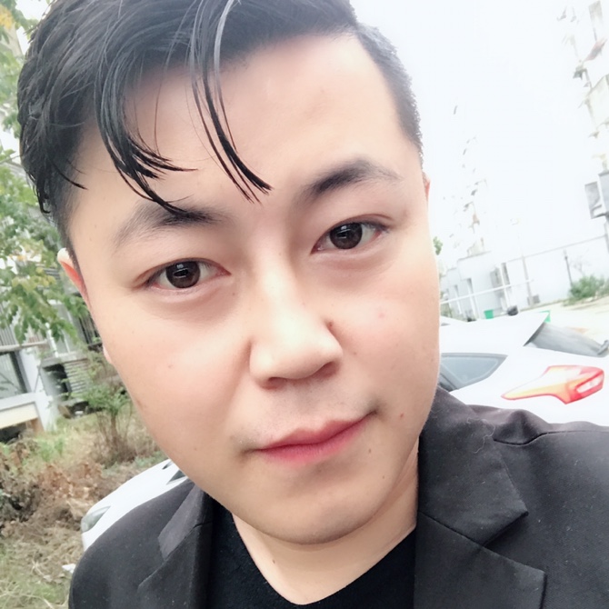 一个哇塞的汉子