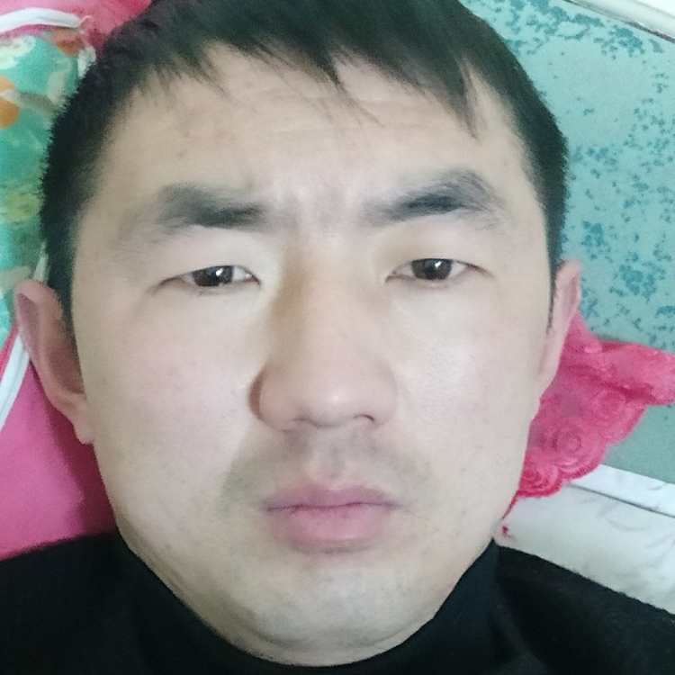 泪儿问花花不语