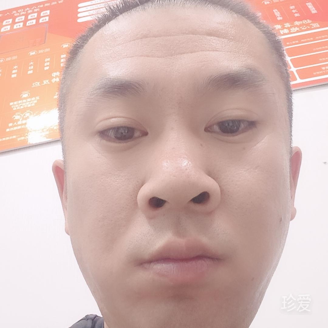 稳重男子
