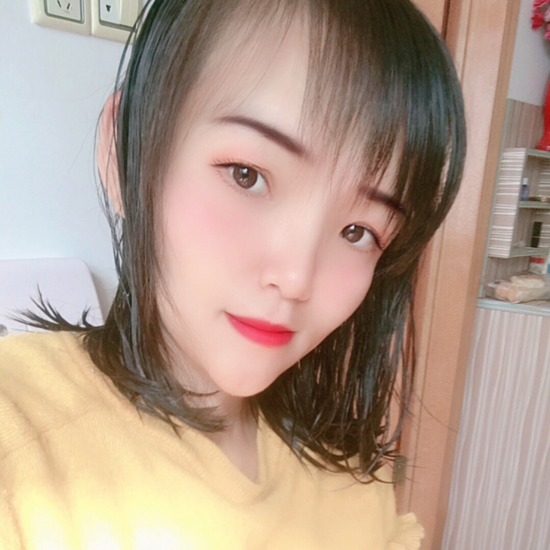 爱吃西瓜的猫猫