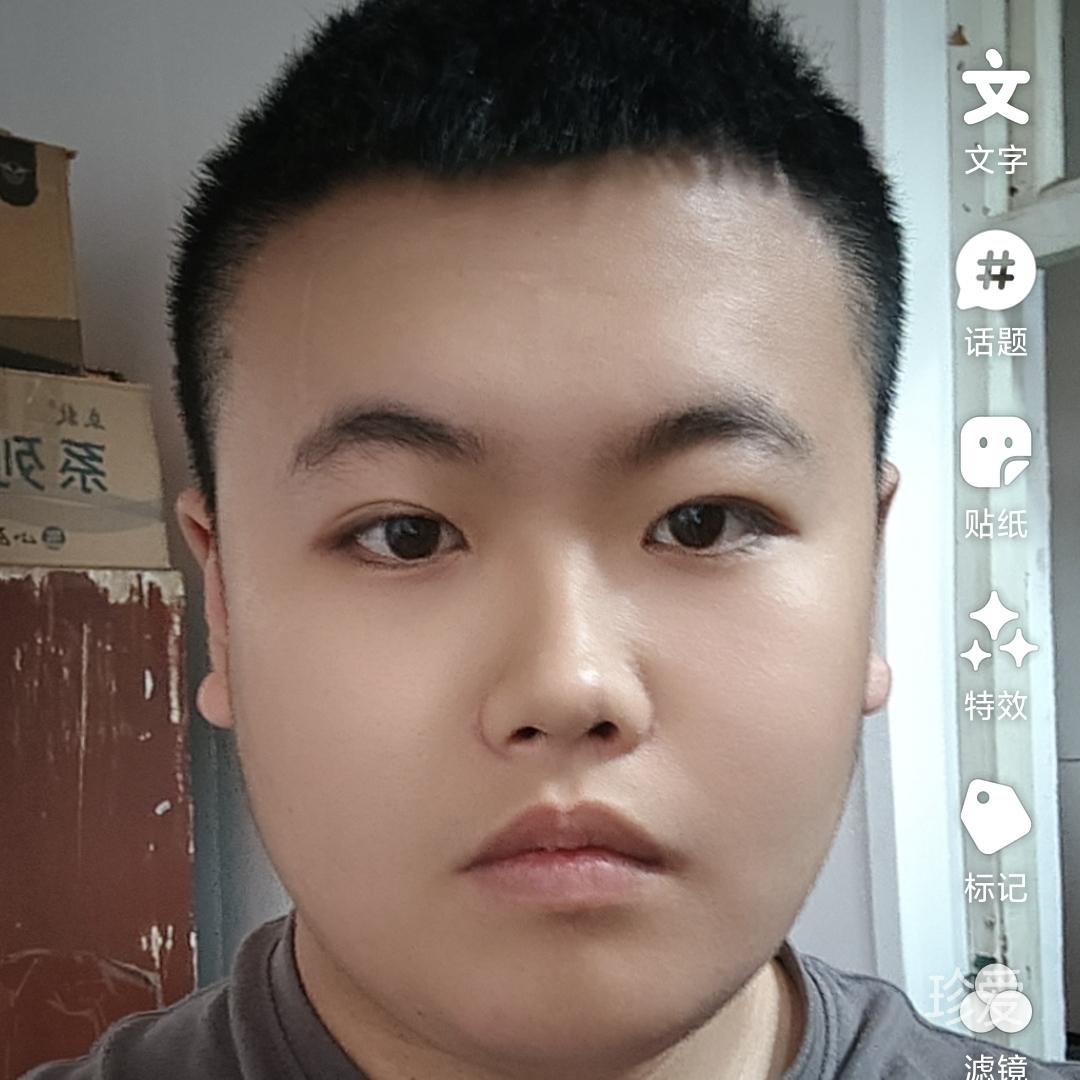 淡淡的笑