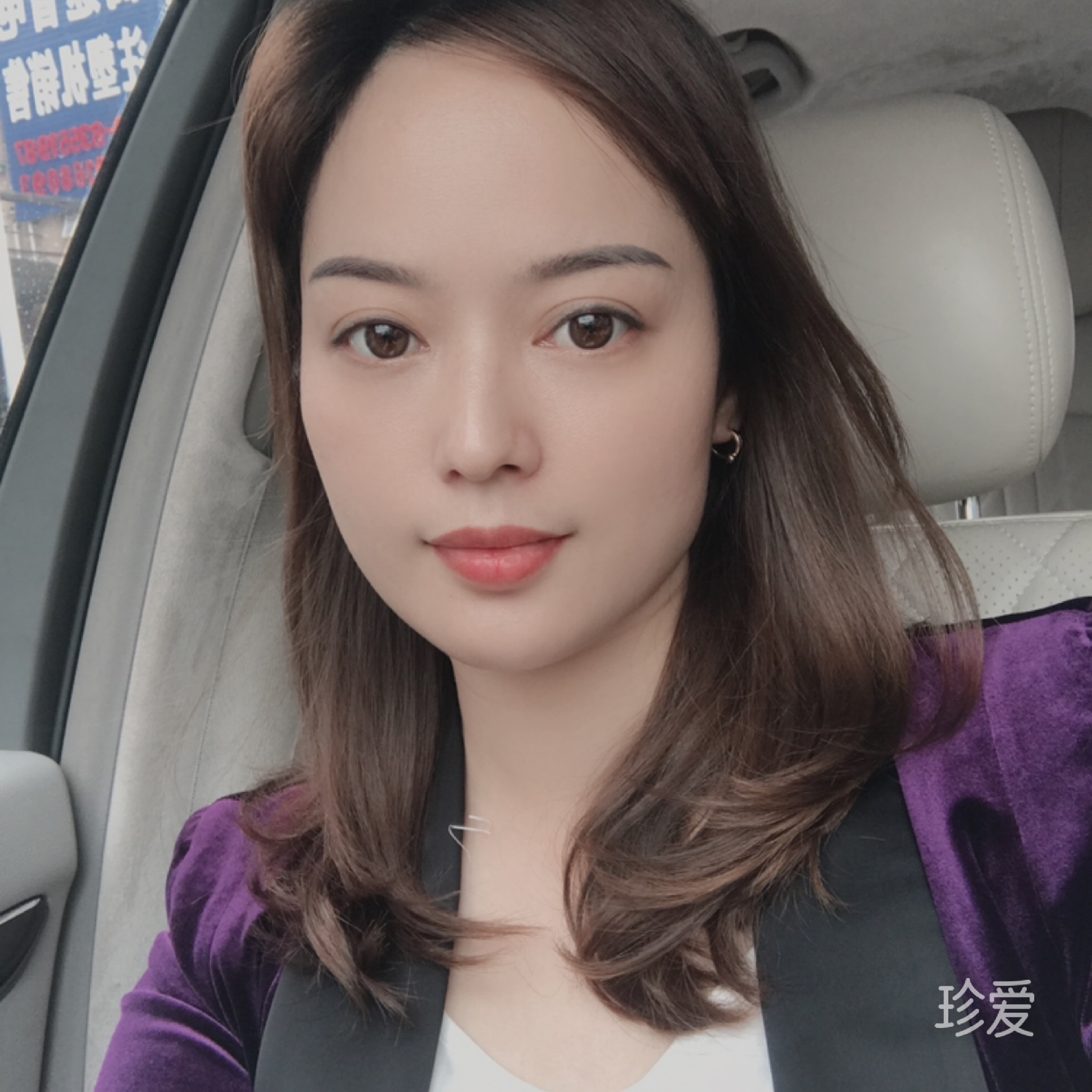 落单美少女