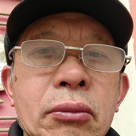 一個(gè)擁抱的角度