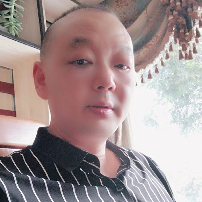 爱上孤独和烈酒