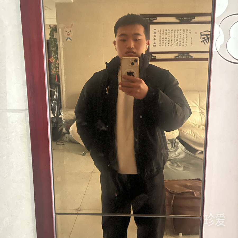 经历坎坷平淡度日