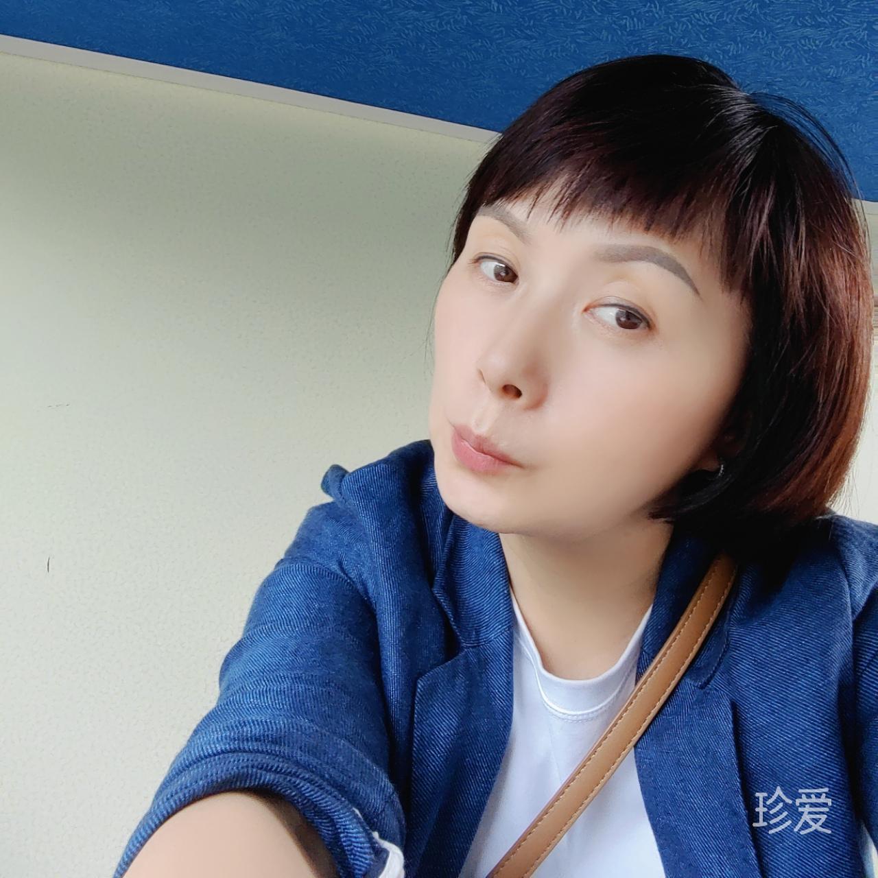 英子